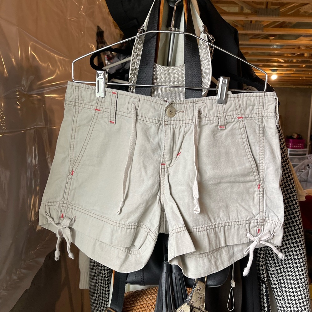 Vintage Levi Cargo Shorts Y2K